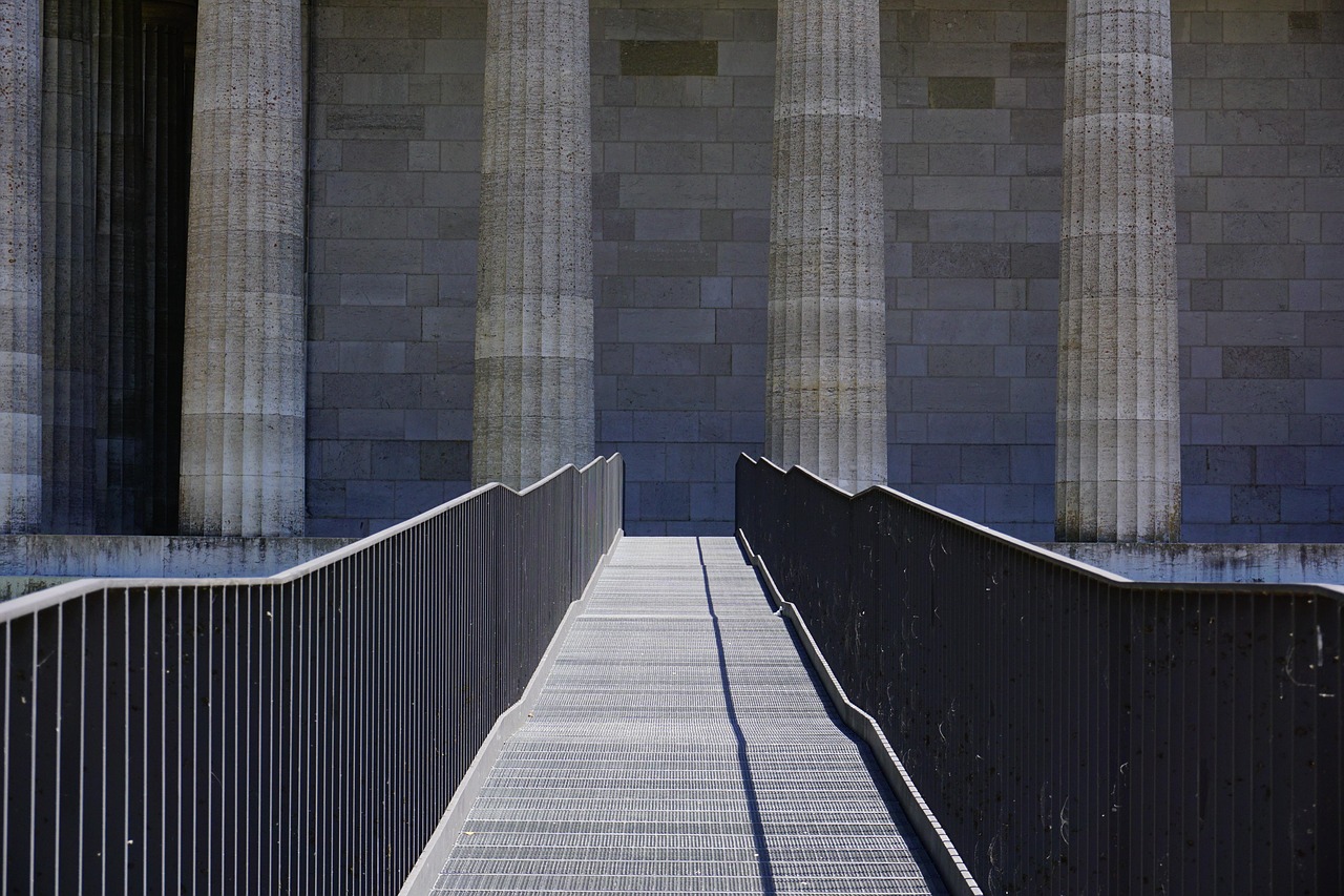 Imagem de ponte pedonal acessível